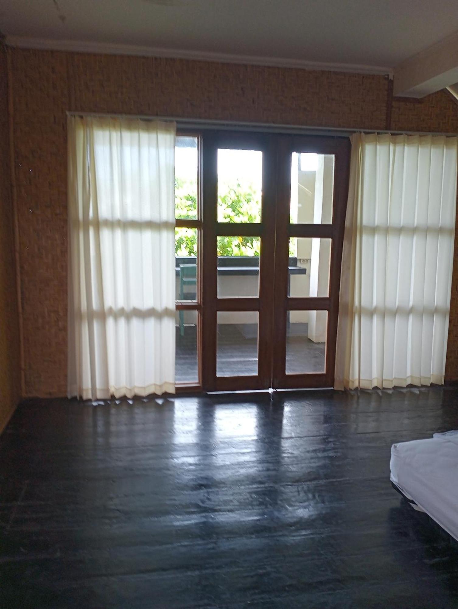 The Daun Puntik Homestay Pemenang Buitenkant foto