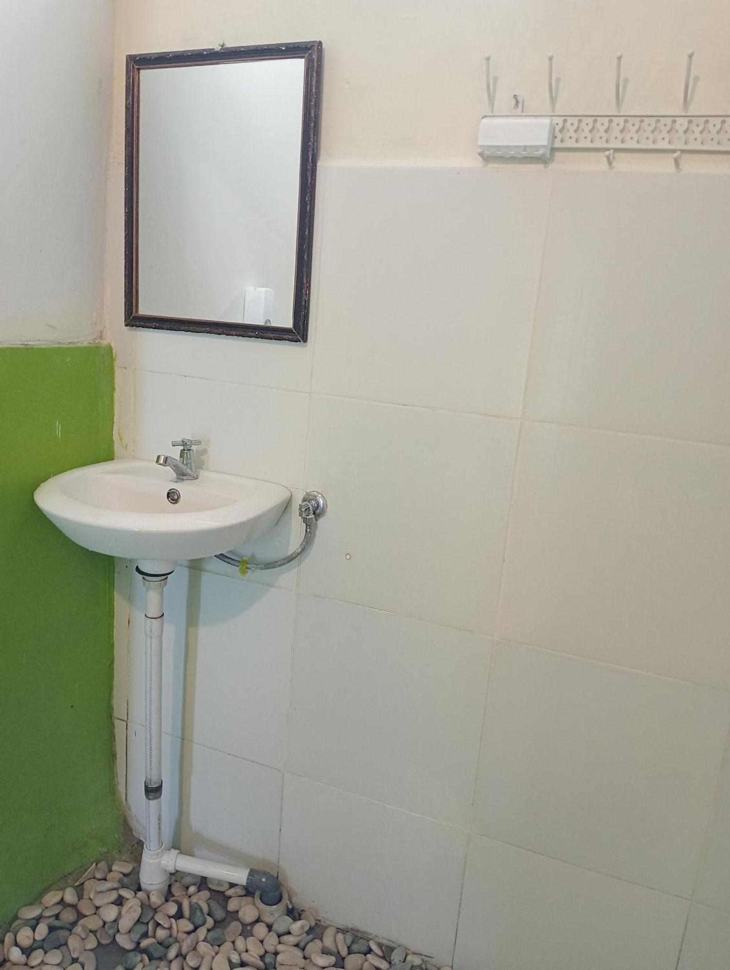 The Daun Puntik Homestay Pemenang Buitenkant foto